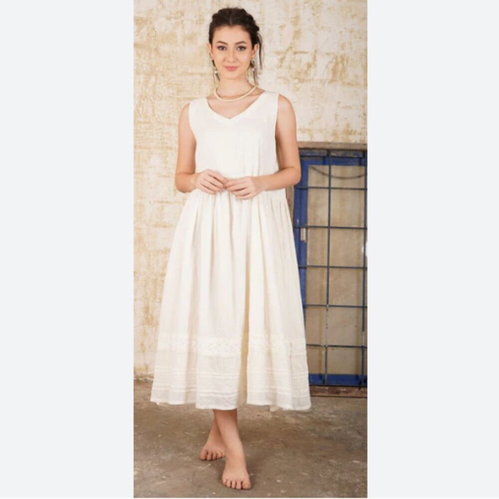 NWT V-Neck Sleeveless Dress w/ Layered Hem by Paper Lace Size M